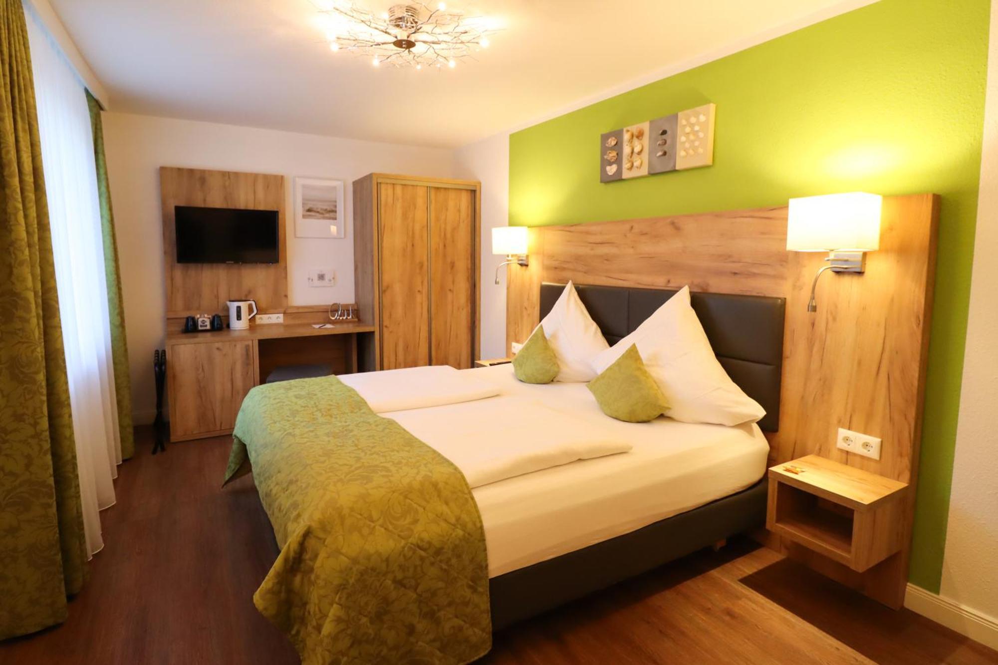 Hotel Das Kleine Glueck - Adults Only Санкт-Петер-Ординг Экстерьер фото